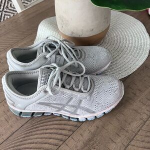 Women’s size 8 light gray ASICS sneakers